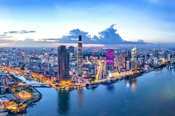 6 Noche de hotel en Ho Chi Minh- Notte di hotel a Ho Chi Minh - 100€